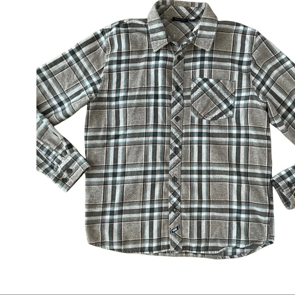 Van's Plaid Flannel Button Down Shirt. Sz: M